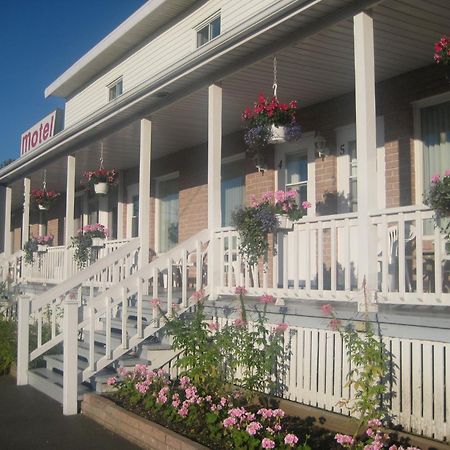 Motel Au Vieux Piloteux Rivière-du-Loup Kültér fotó