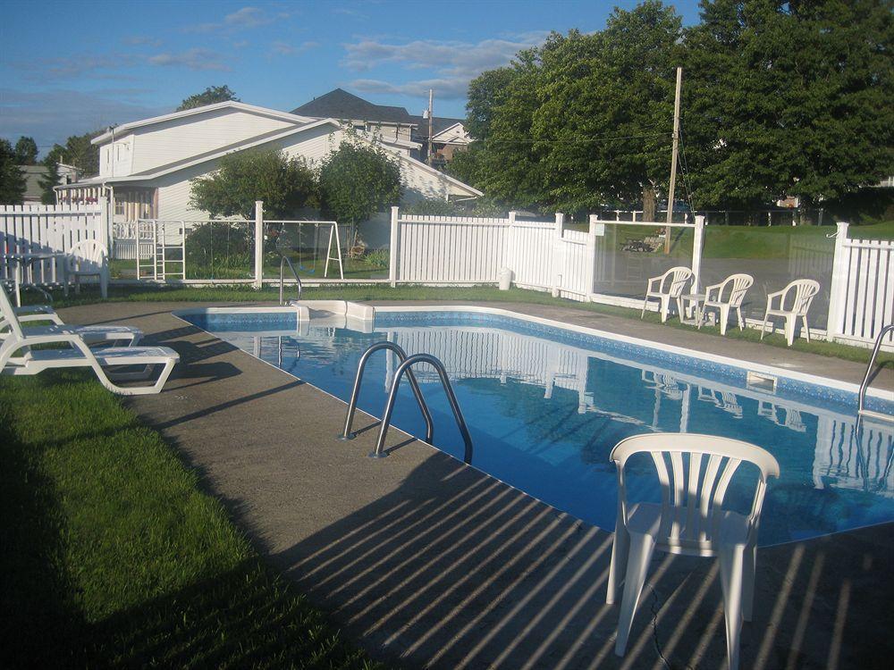 Motel Au Vieux Piloteux Rivière-du-Loup Kültér fotó